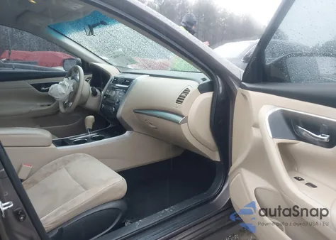 2015 Nissan Altima 2.5 S из США, поврежденный, VIN 1N4AL3AP9FC495837